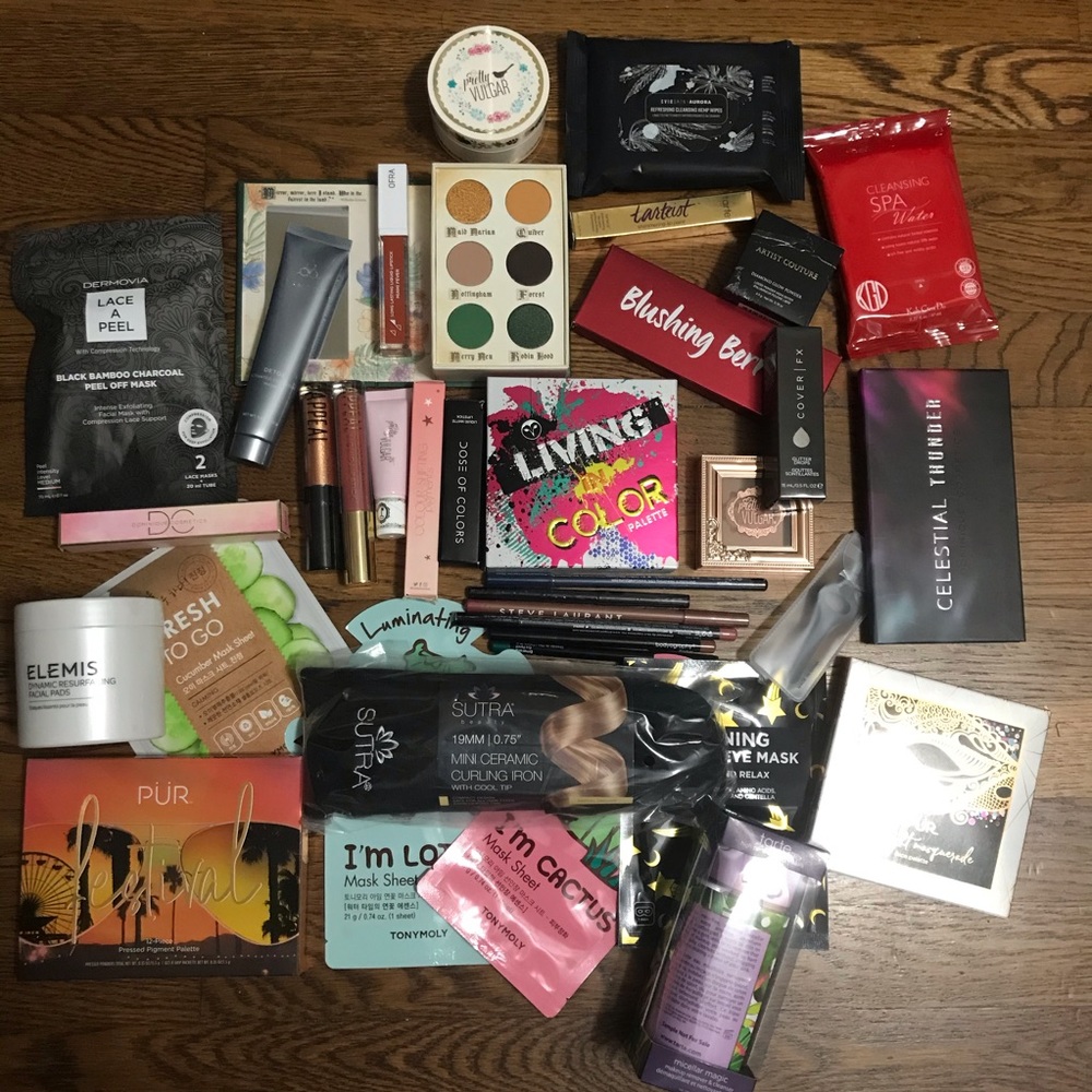 Mystery Beauty and Makeup Box. PRICE IS FIRM - Picture 2 of 2